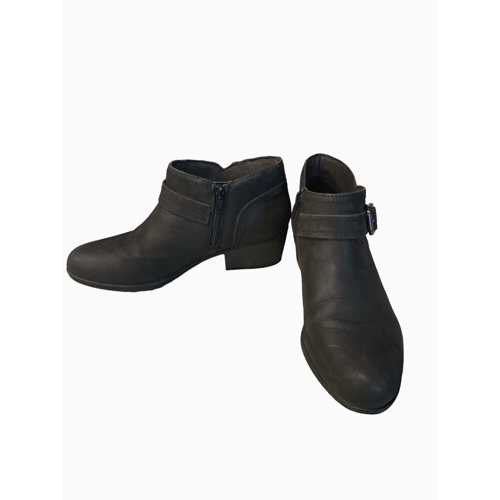 Clarks Women’s Ankle Boots Comfort Low Heel Side Zip Work Casual Size 7.5